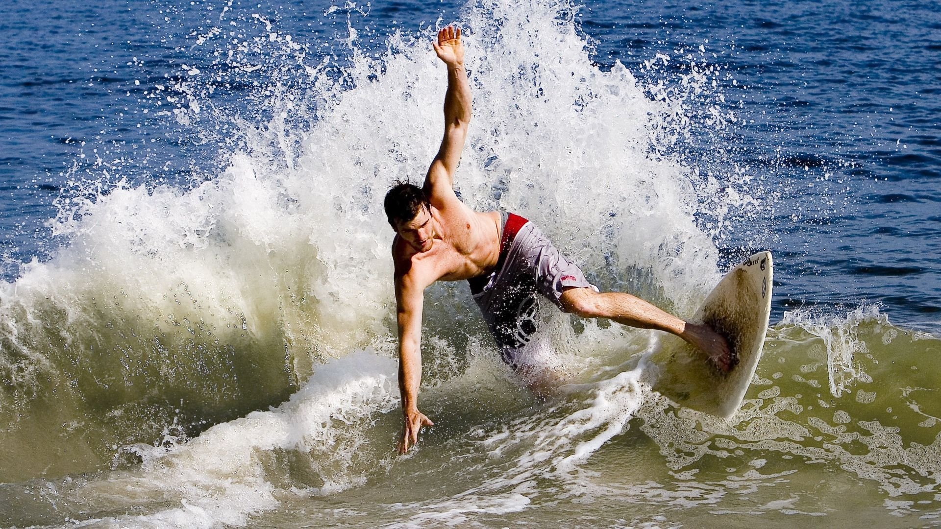谷爱凌训练场景登上国际体育杂志封面，谷爱凌训练视频